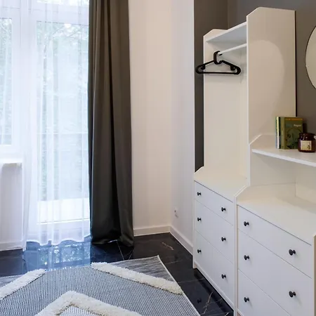 Wawelove Pilsudskiego - 3 Bedroom Apt. With Balcony And Free Parking! * Krakow