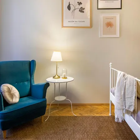 Apartment Wawelove Royal Spacious 2 Bedroom Apt 1 Min To Main Sq!