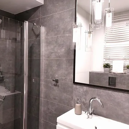 Viva Lila Apartment, Free Parking, Close To Vistula River - By Homelike Apartment Krakow