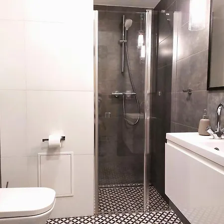 Viva Lila Apartment, Free Parking, Close To Vistula River - By Homelike Apartment