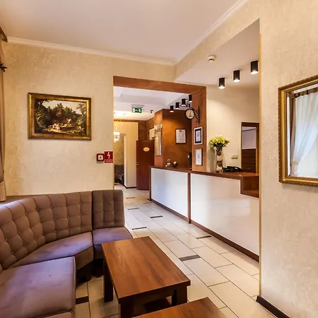 Otel Maksymilian 3*