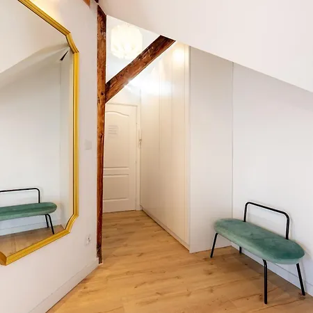 With Entresol Old Town Apartment Krakow
