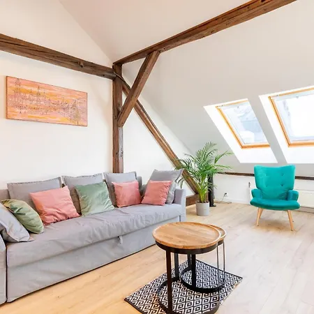 Apartment With Entresol Old Town