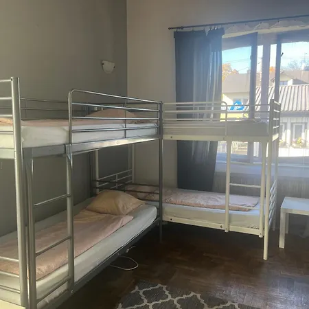 4 Couples & 4 Friends Bed & Breakfast