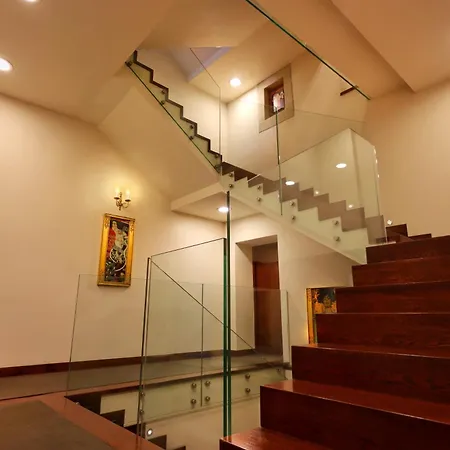 9 Hotel apartamentowy *