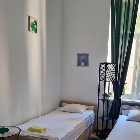 Cat Hostel *