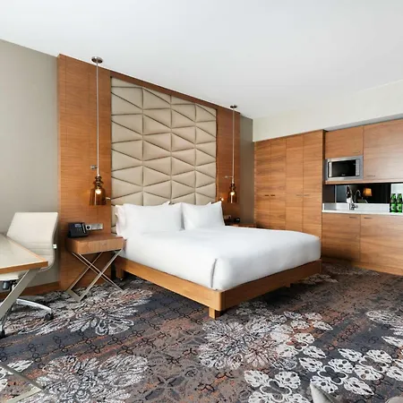 Hotel Doubletree By Hilton Hotel&convention Center