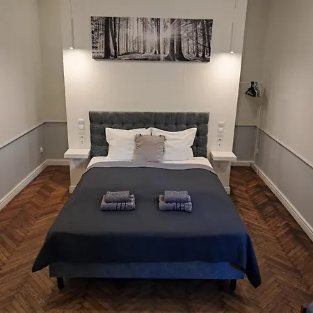 Angel House Aparthotel