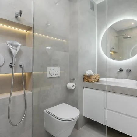 Apartment Modern Suitable For Remote Work With Balcony & Parking By Renters *
