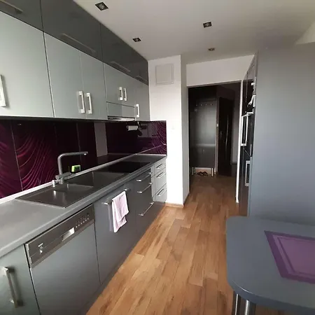 Apartment A Beautiful, Modern, Air-conditioned And Furnished 3-room *