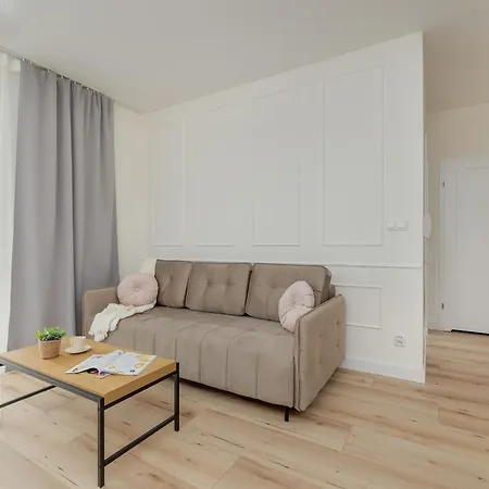 Cozy Orawska With Balcony By Renters クラクフ