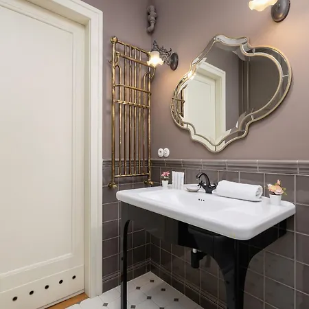 Luxury With Two Bedrooms And Balcony By Renters Prestige Krakow