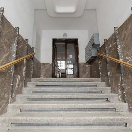 Luxury With Two Bedrooms And Balcony By Renters Prestige Apartment