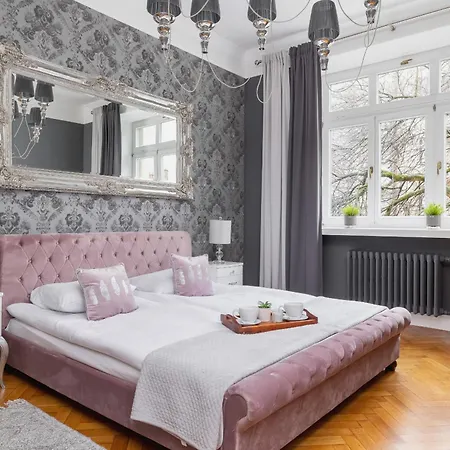 Apartment Luxury With Two Bedrooms And Balcony By Renters Prestige *