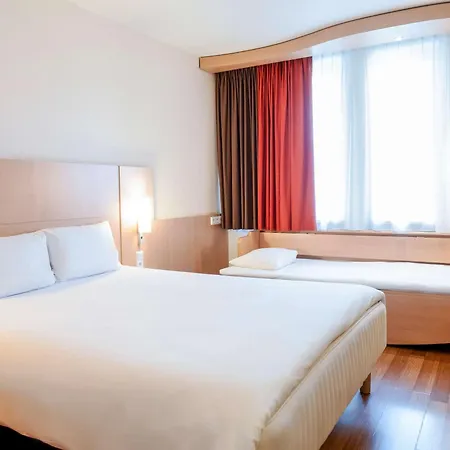Ibis Stare Hotel 3*