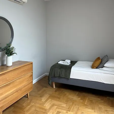 Venetian House Market Square Aparthotel 4*