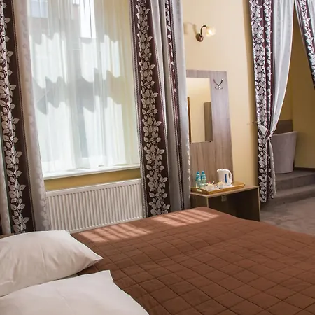 Maksymilian 3*