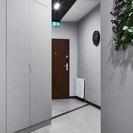 Compact Slowackiego Avenue Apartment *