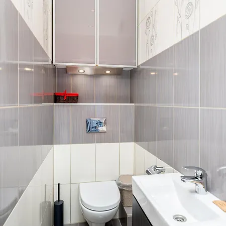 Stojalowskiego 3-bedroom * Krakow