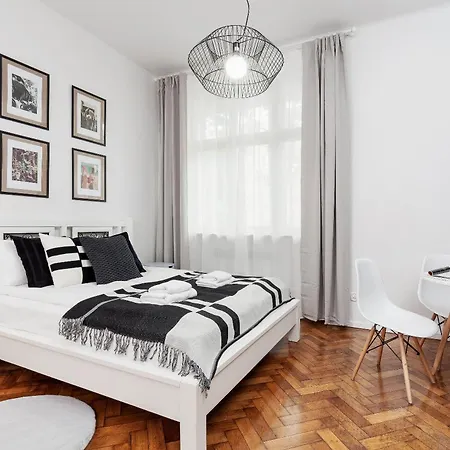 Kazimierz District - Paulinska 18 Street Apartment