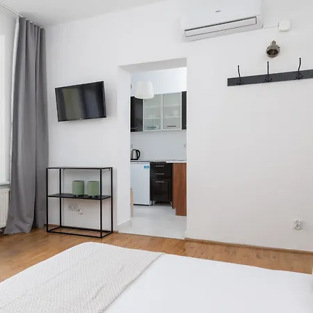 Apartment With Ac - Dluga 65 *