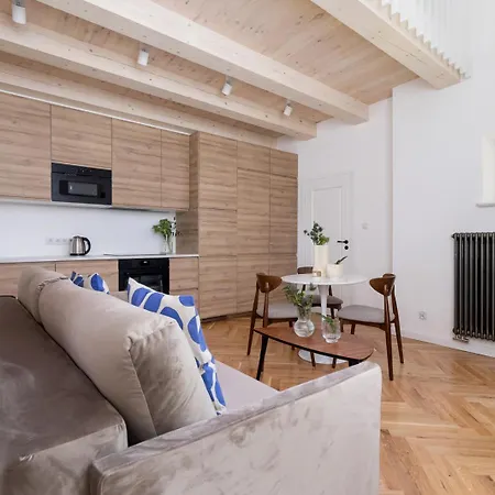 With Balcony - Rejtana 10 Appartement Cracovie