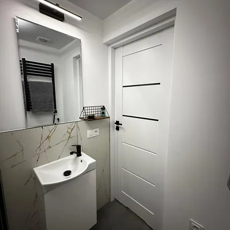 Apartament Skwerowa Nest *