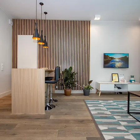 Inpoint Central Apartments 3*