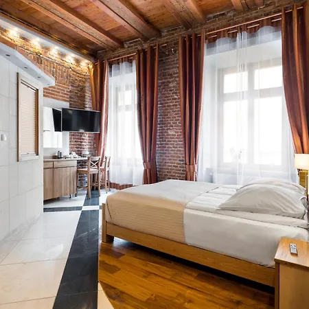 Stare Apart Otel 4*