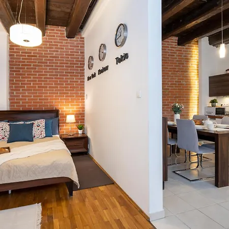 Sleeping In Main Market Apartment