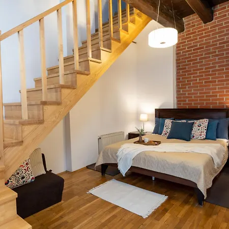 Sleeping In Main Market Apartment Krakow