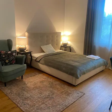 Comfort Garden View Apartment *