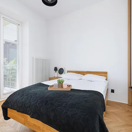 Apartment Blisko Centrum Kongresowego I Wawelu By Renters Krakow