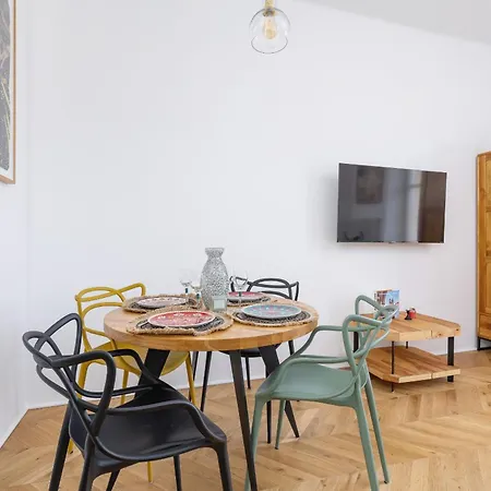 Blisko Centrum Kongresowego I Wawelu By Renters * Krakow