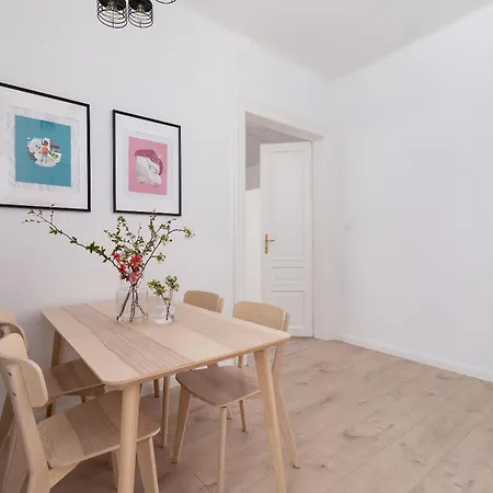 Apartment 1 - Bedroom - Powisle 2 *