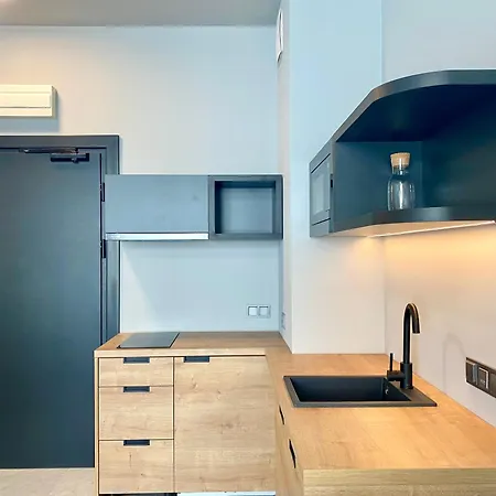 H11 Aparthotel