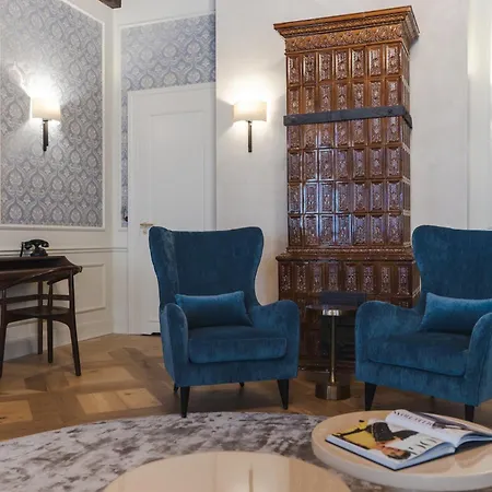Unicus Palace Old Town - Destigo