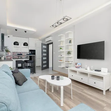 Apartment Nowoczesny & Klimatyzowany Z Parkingiem By Renters *