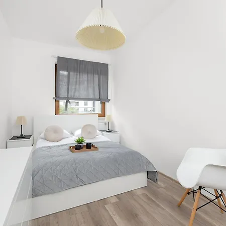 Nowoczesny & Klimatyzowany Z Parkingiem By Renters Apartment
