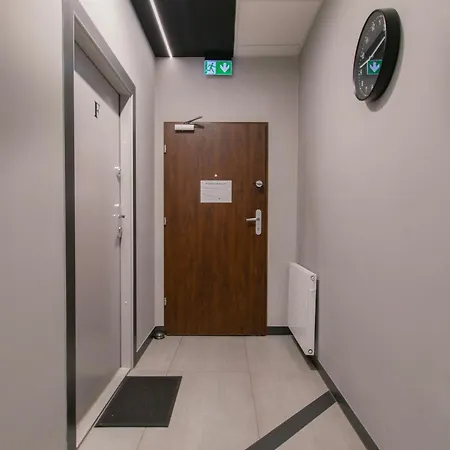 Compact Slowackiego Avenue Apartment *