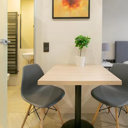 Compact Slowackiego Avenue Apartment