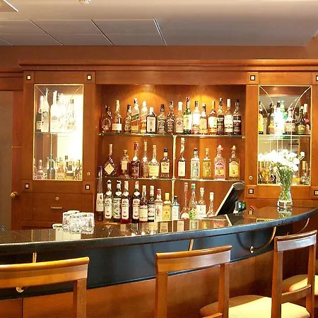 Sympozjum & Otel 4*