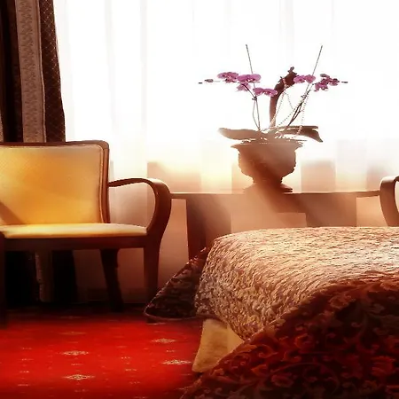 Otel Sympozjum &