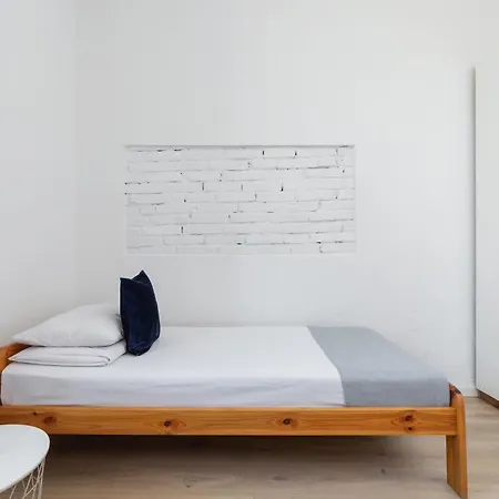 Apartment 3-bedroom - 51 Dietla Street *