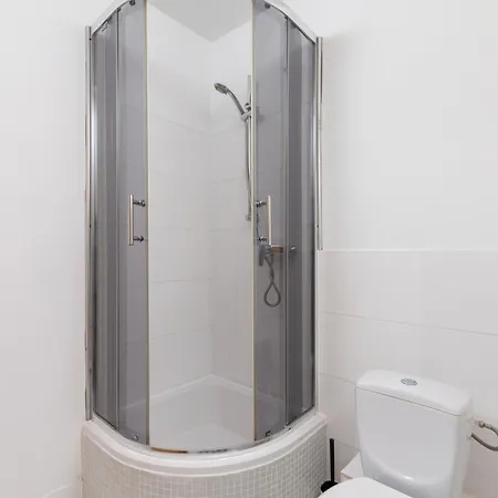 3-bedroom - 51 Dietla Street