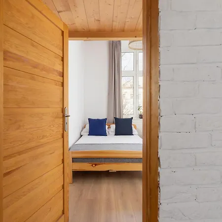 3-bedroom - 51 Dietla Street