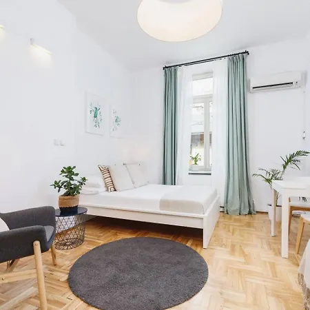 Private Parking - Old Town - Sw Krzyza 16 Street Cracovia