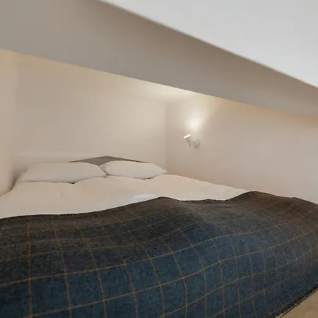 Apartment By Renters