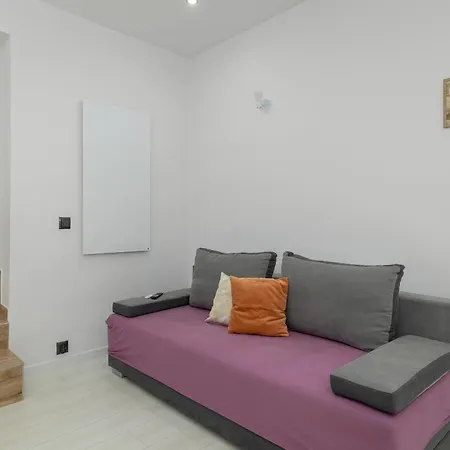 By Renters Apartment Krakow