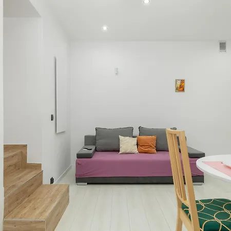 Apartment By Renters Krakow